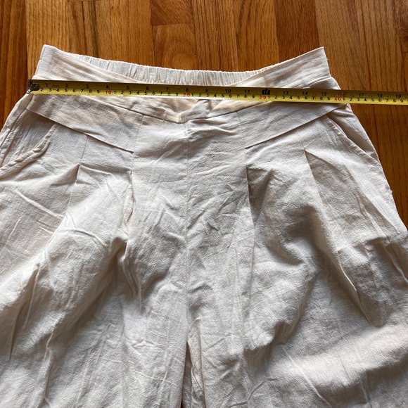 Off white Wide Leg Crop pants. Casual Wide Leg Loose Solid Color Capri-Pants - Picture 14 of 15